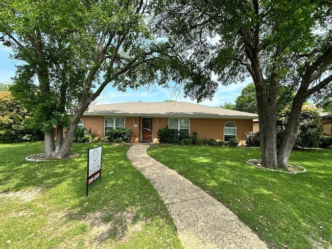 Photo - 502 Spring Willow Dr