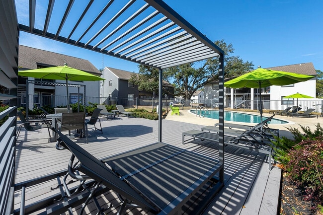 Grove at Southwood Pool and Lounge area - The Grove at Southwood