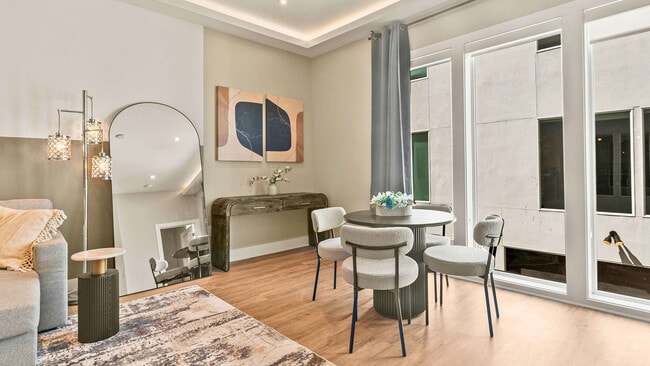 Photo - 1733 N Fitzhugh Ave Unit ID1226736P