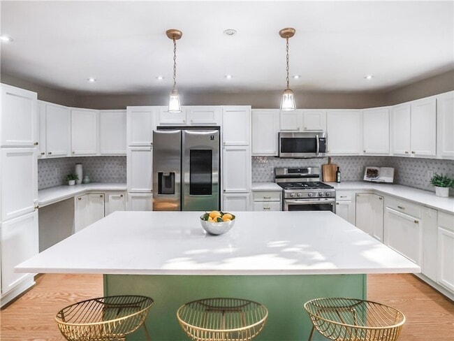 Photo - 715 N Beatty St