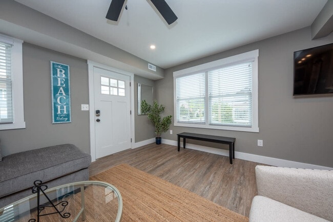 Photo - 1142 Simpson Ave Unit ID1308992P