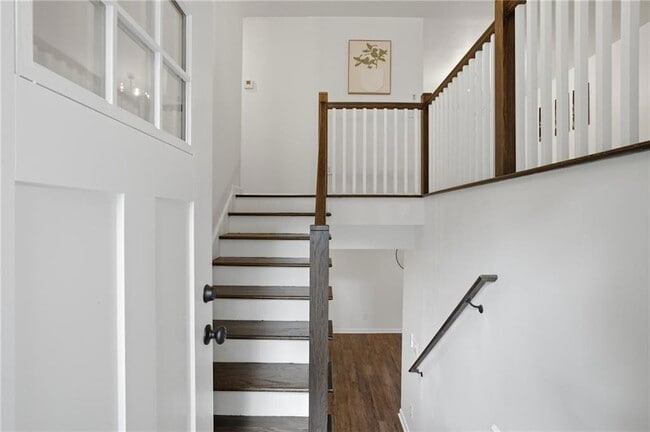 Photo - 3270 Belfort Rd SE