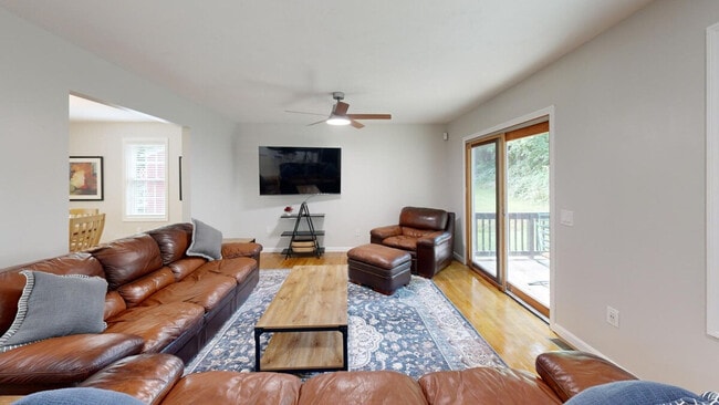 Photo - 9 Bates Ave Unit SI ID1380182P