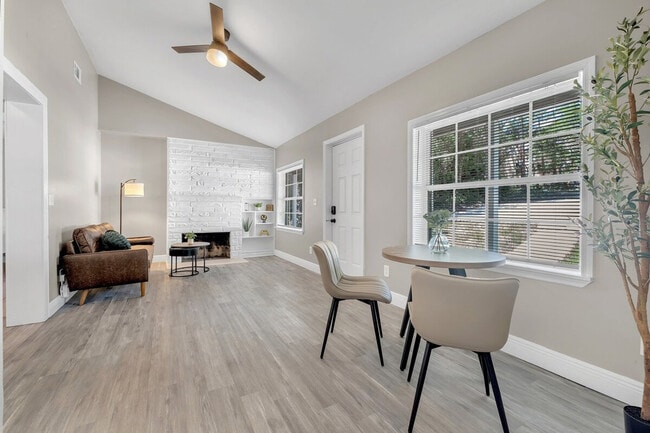 Photo - 915 Buena Vista Dr Unit ID1319917P