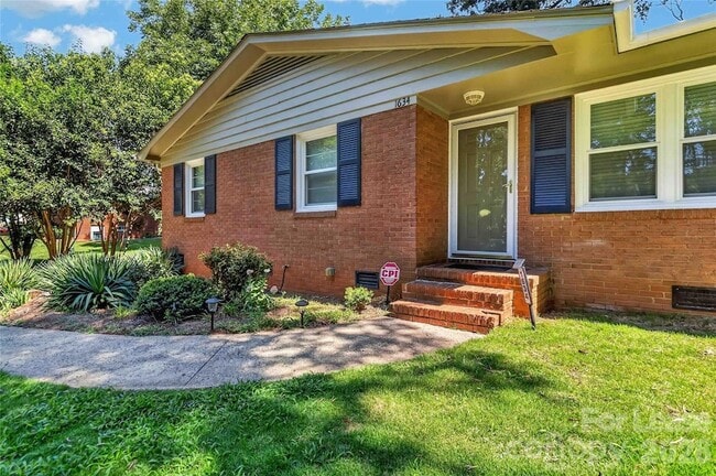 Photo - 1634 Van Buren Ave