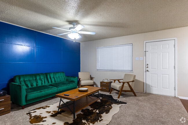 Interior Photo - The Landing at Pinewood Park