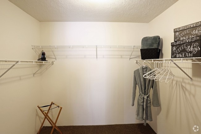 Photo - Fry Estates Apartments