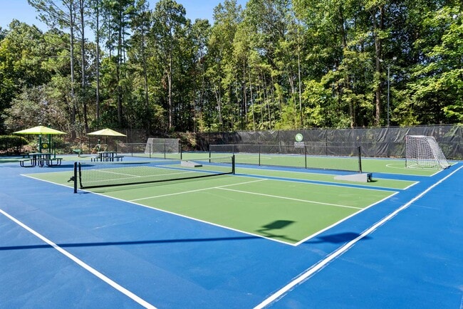 Photo - Belmont Crossing Apartment Homes