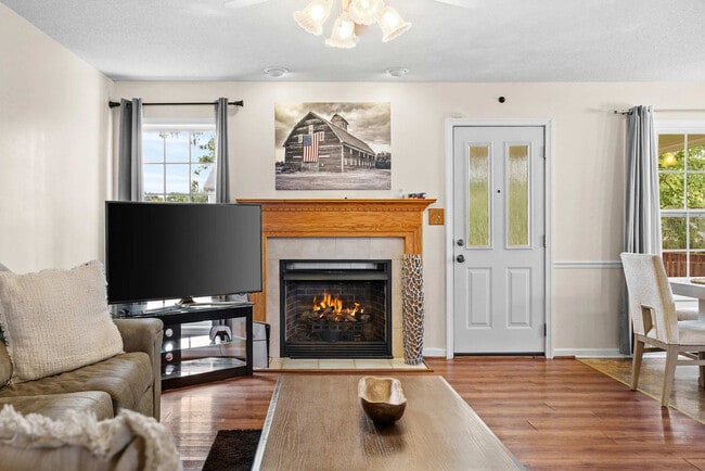 Photo - 3409 Summerfield Dr Unit SI ID1627746P