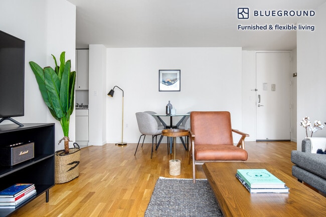 Photo - 1 Union Square South Unit FL12-ID549