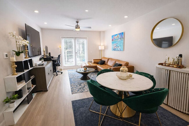 Building Photo - 1670 Kettner Blvd Unit ID1059316P