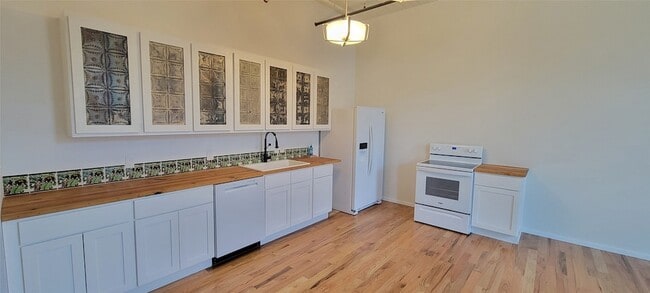 Photo - 201 E Chambers St Unit 203