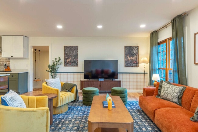 Photo - 32 Whitaker View Rd Unit ID1352405P