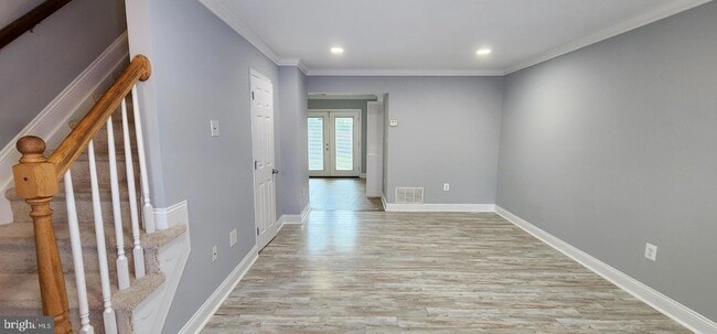 Photo - 483 Arwell Ct