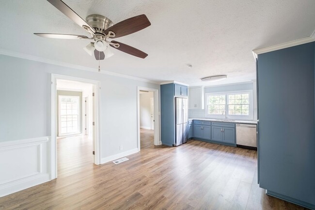 Photo - 2505 10th Ave S