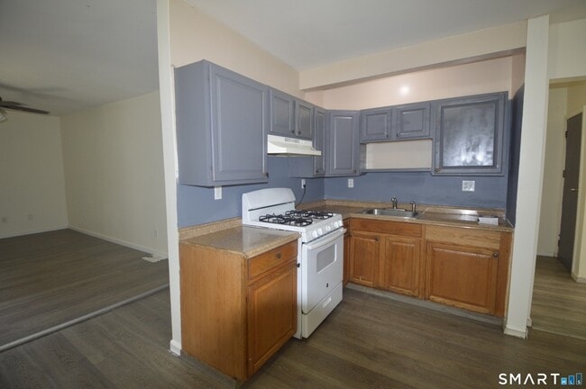 Photo - 115 Denver Ave