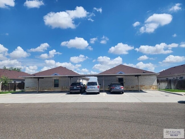 Building Photo - 1301 W Garfield Ave