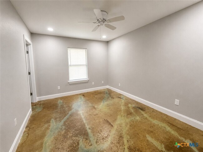 Photo - 661 W Austin St Unit Q