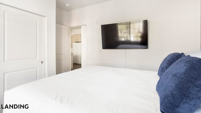 Photo - 17500 25th Ave NE Unit GG206