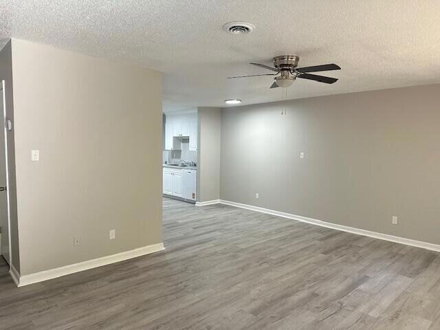 Photo - 3095 Brookside Dr NW