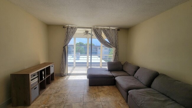 Photo - 4500 N Federal Hwy Unit 358G
