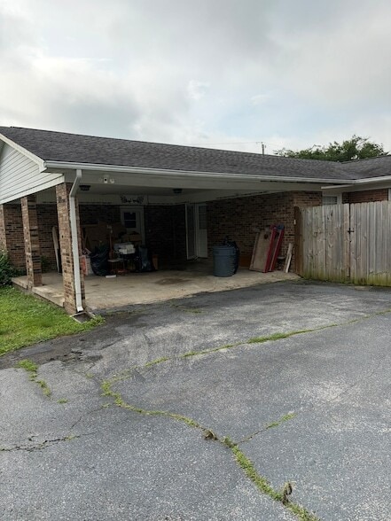 Photo - 1205 Carroll Dr