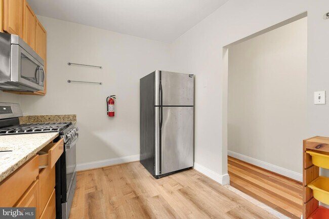 Photo - 730 15th St SE