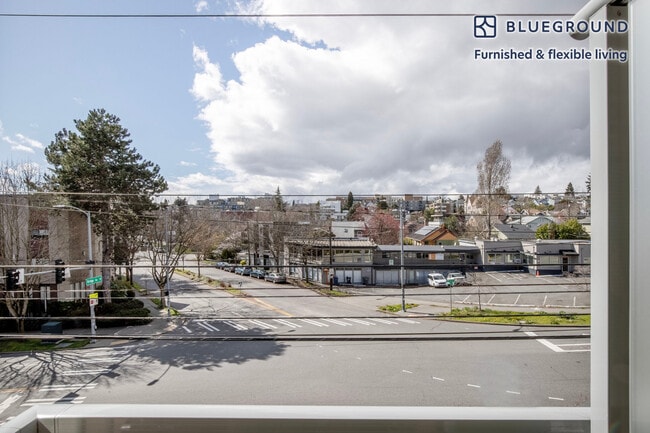 Photo - 3920 Stone Way N Unit FL3-ID562