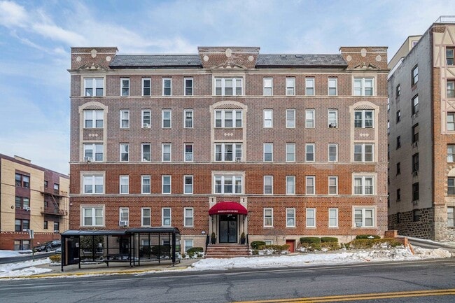 Building Photo - 6045 JFK Blvd E Unit C9