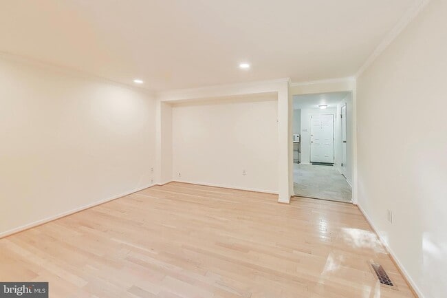 Photo - 8932 Barrowgate Ct