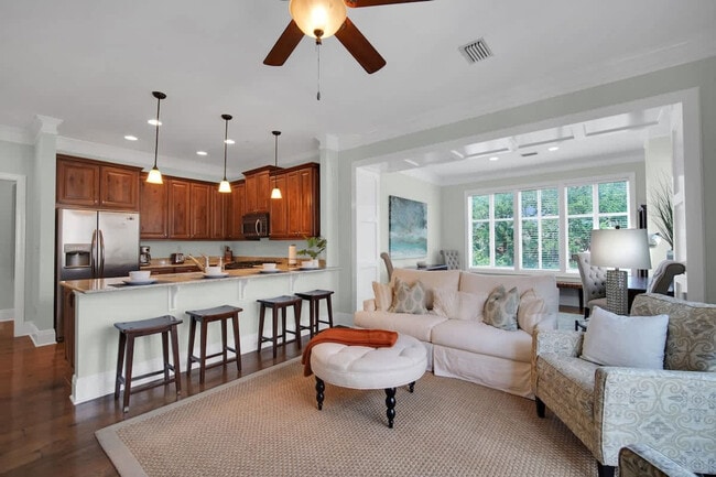 Photo - 165 W Bay St Unit ID1244806P