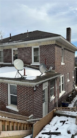 Photo - 433 Justus Ave