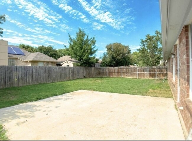 Photo - 3913 Periwinkle Dr