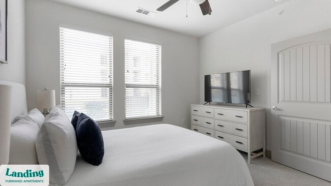 Photo - 12500 Shadowglen Trce Unit 6103