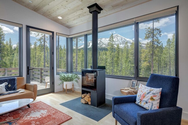 Building Photo - 15 Lakewood Dr Unit ID1255639P