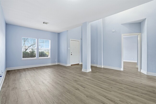 Photo - 11930 Longwood Garden Way