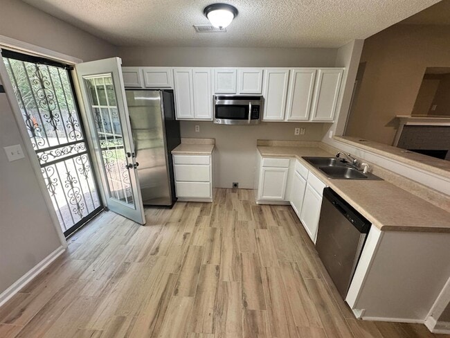 Photo - 6628 Whitten Grove Dr