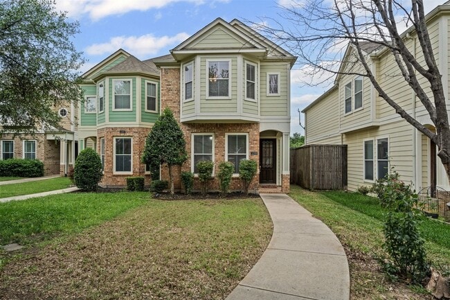 Building Photo - 1209 N Bishop Ave