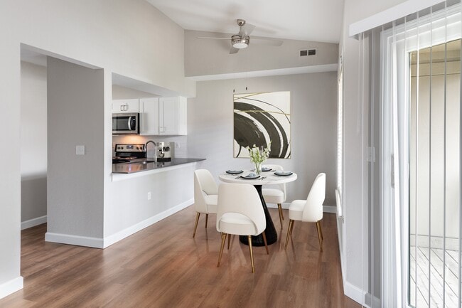 Photo - Oak Hill Apartments