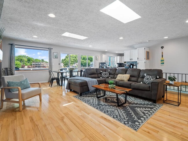 Building Photo - 3581 Mong Ave Unit SI ID1496037P