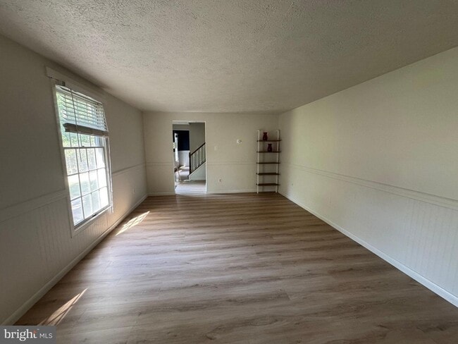 Photo - 1002 Harbour Dr