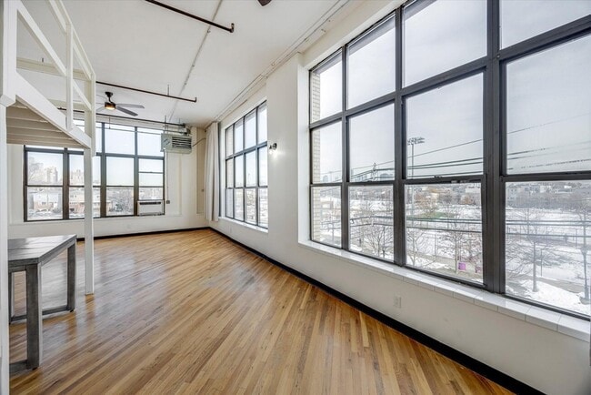 Photo - 2 Union St Unit 2R