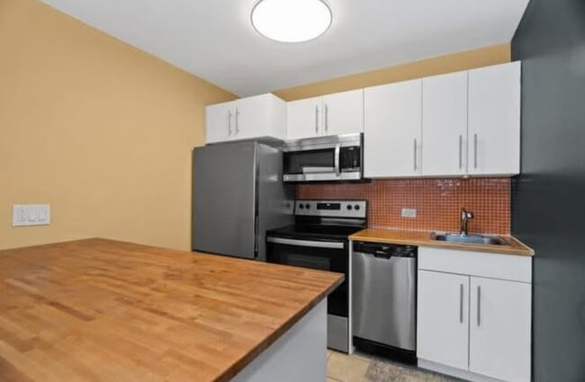 Photo - 4343 N Clarendon Ave Unit 613