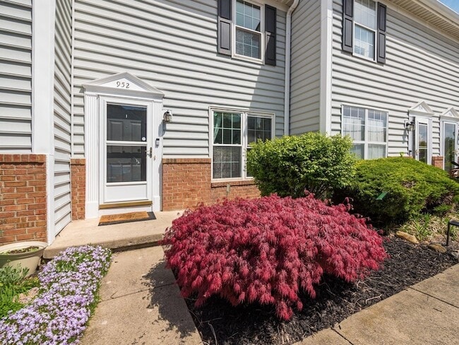 Photo - 952 Charleston Way Dr Unit 11C