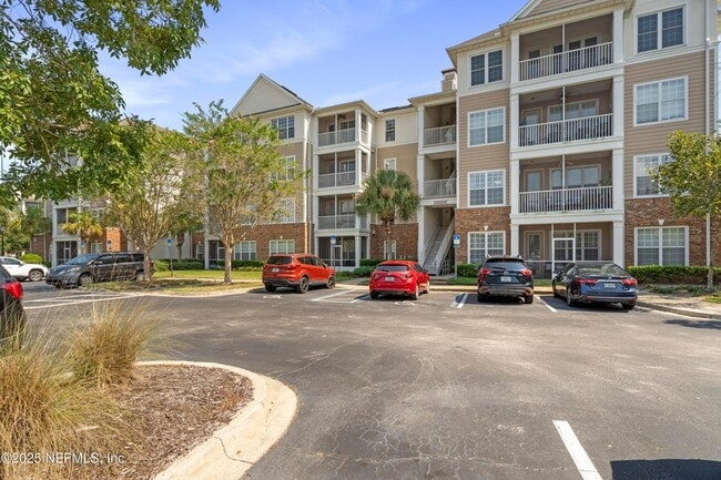 Building Photo - 11251 Campfield Dr Unit 2410