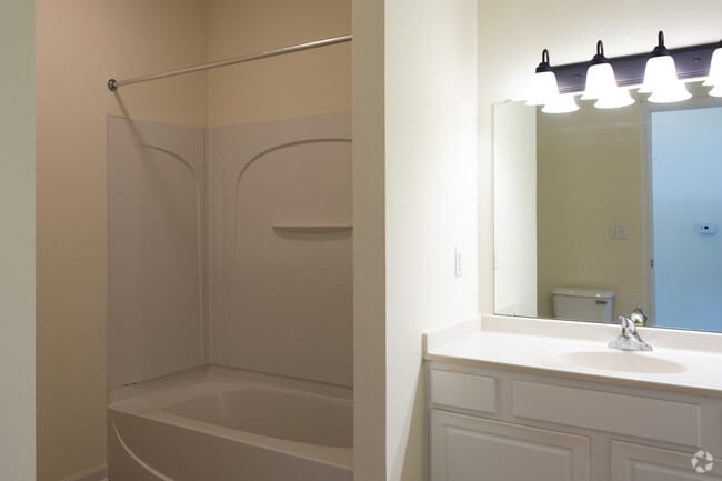 1BR, 2BA - Cypress - The Club at Brookfield Hills Apartments