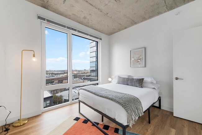 Photo - 853 W Blackhawk St Unit ID1243854P