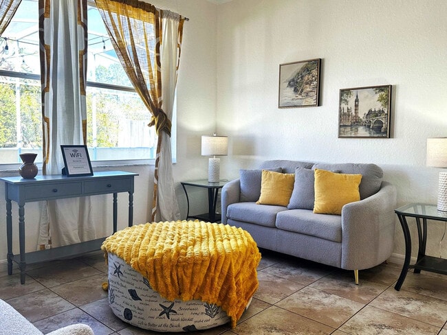 Photo - 930 Oxford Dr Unit ID1379465P