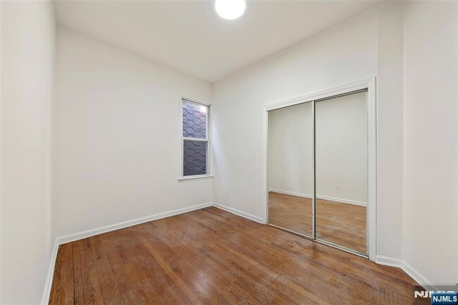 Photo - 8 Cooper Pl Unit 2