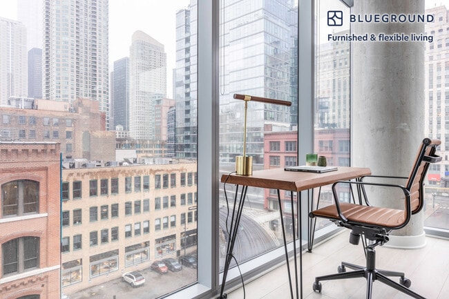 Photo - 311 W Illinois St Unit FL6-ID150